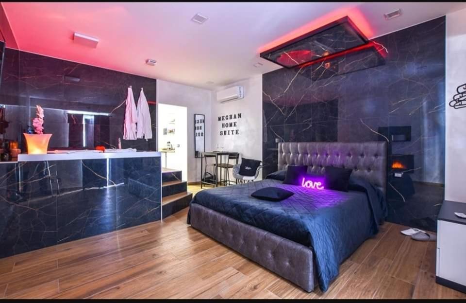 Suite Meghan Home Катания Екстериор снимка