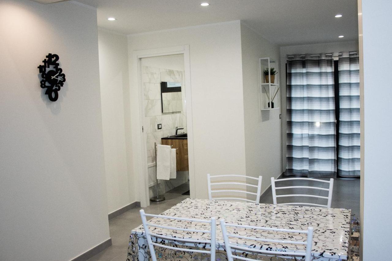 Suite Meghan Home Катания Екстериор снимка