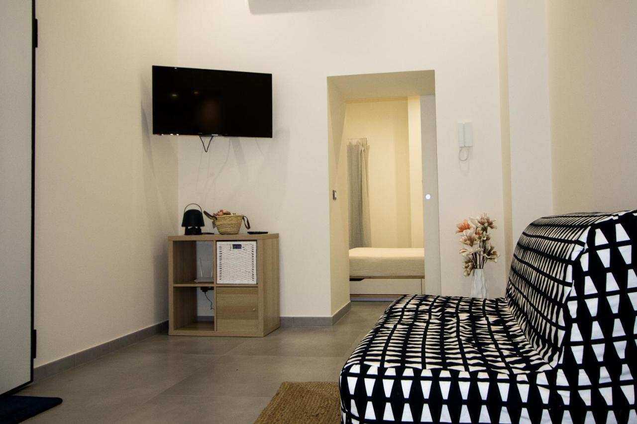 Suite Meghan Home Катания Екстериор снимка